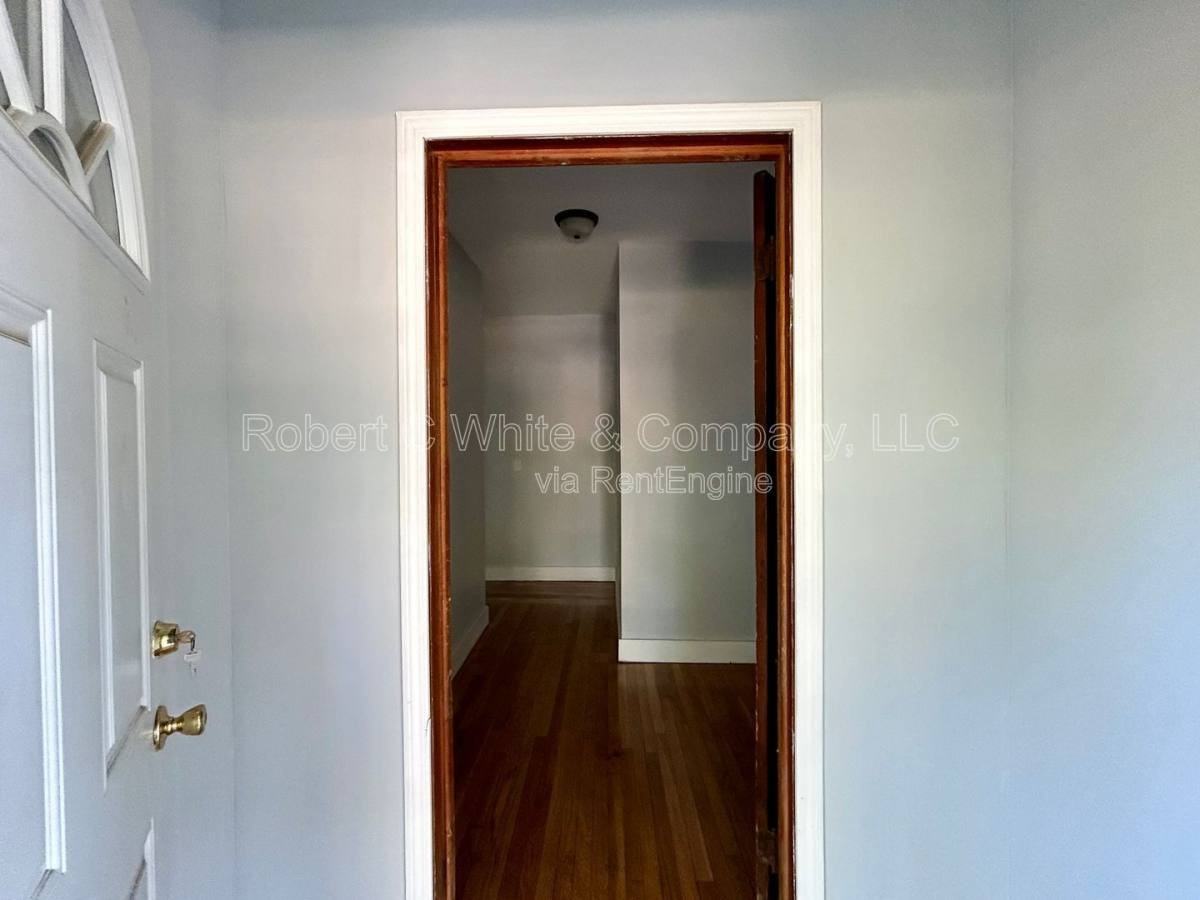51 Mead St #1 - Photo 2 of 10