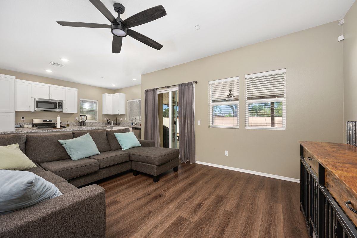 475 W Camellia Way - Photo 7 of 20