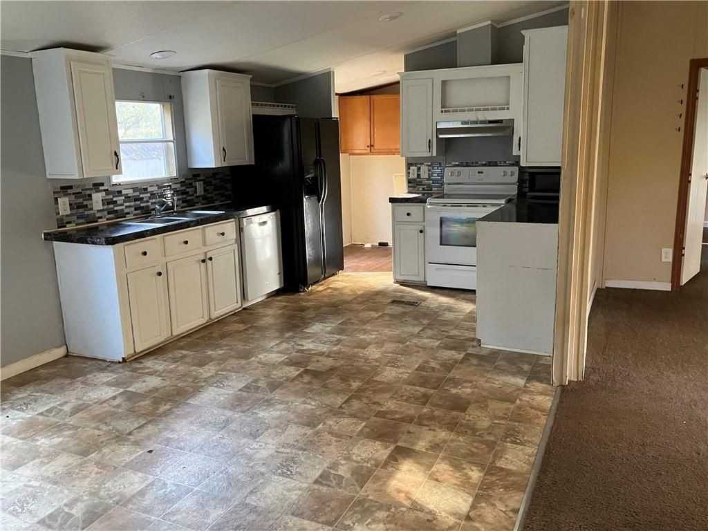 4593 Catfish Ct - Photo 2 of 7