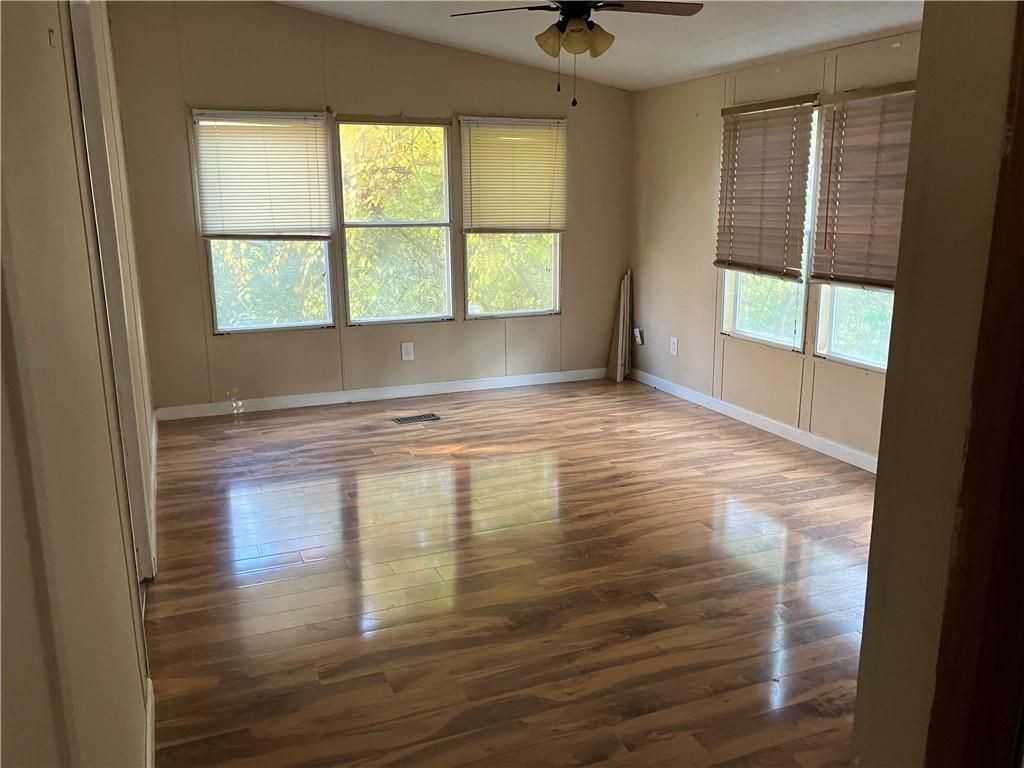 4593 Catfish Ct - Photo 3 of 7