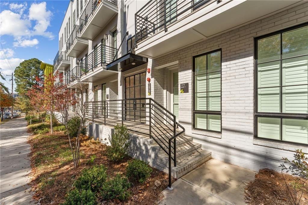 1272 Longreen Ter Nw ##4 - Photo 2 of 50