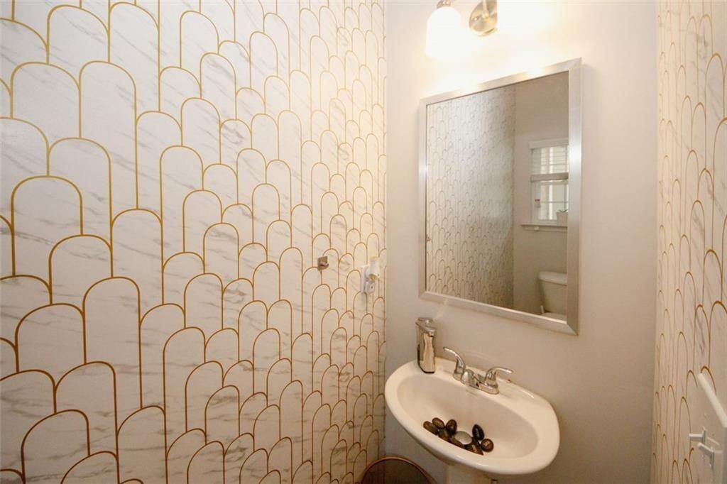 10162 Benton Woods Dr - Photo 4 of 50