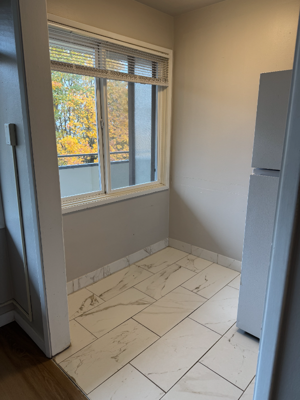 4640 22nd Ave Ne #9 - Photo 5 of 13