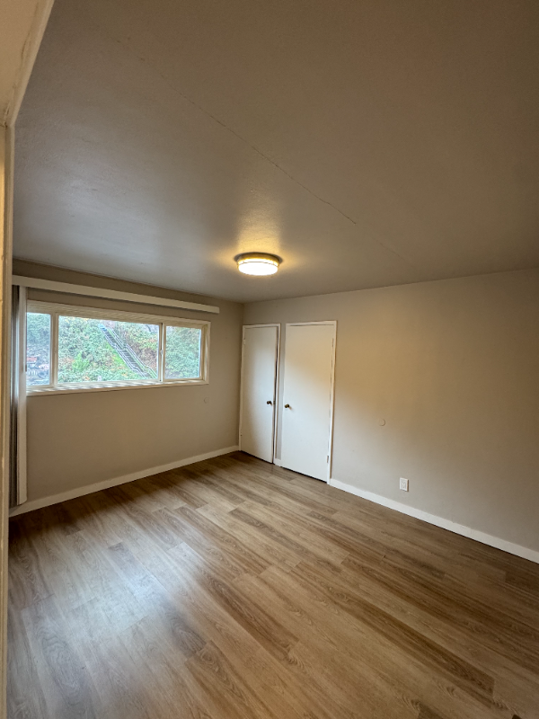 4640 22nd Ave Ne #9 - Photo 6 of 13