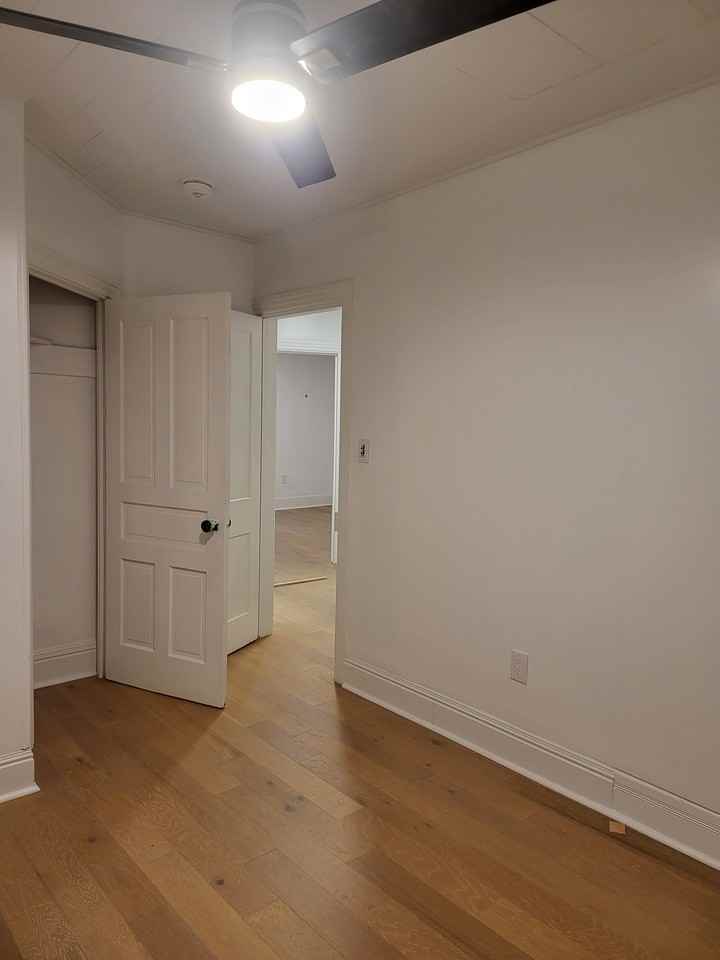 Brock St & Nelson St - Photo 5 of 8