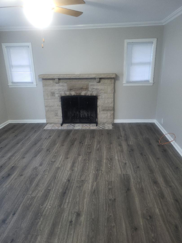 222 Longview Dr - Photo 3 of 8