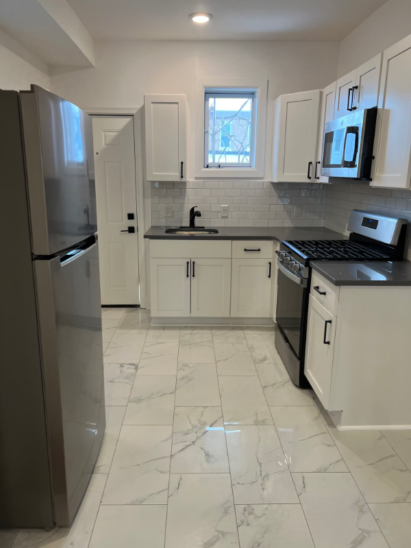 3025 East Philadelphia Street - Photo 4 of 13