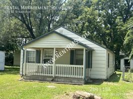 featured image of 421 Ne Strait Ave