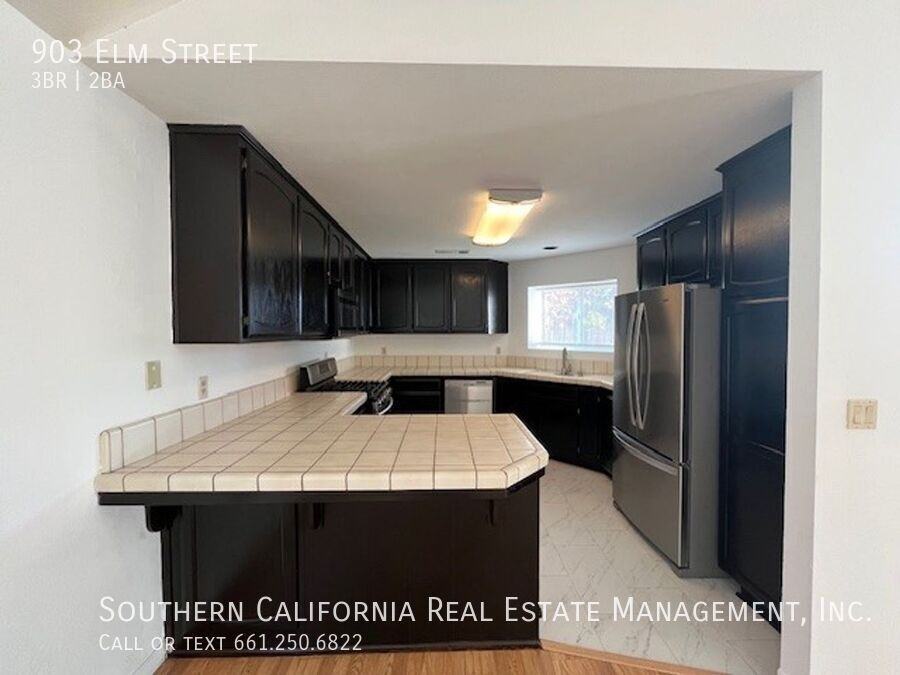 903 Elm Street - Photo 5 of 14