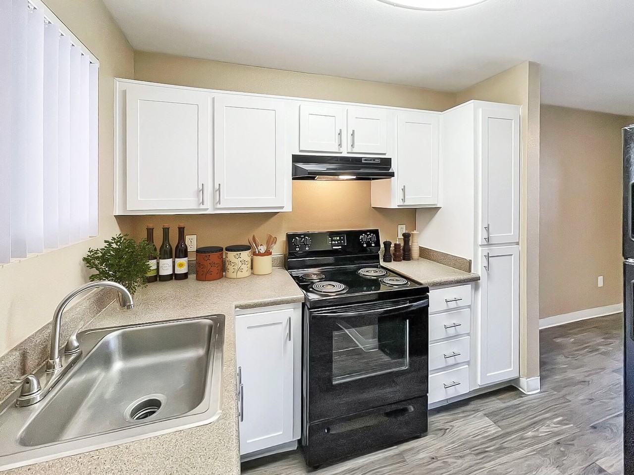 Bella Vista - Photo 4 of 16