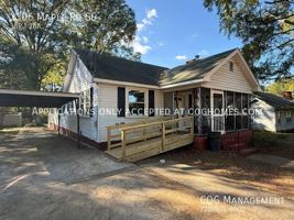 featured image of 2306 Maple Rd Se