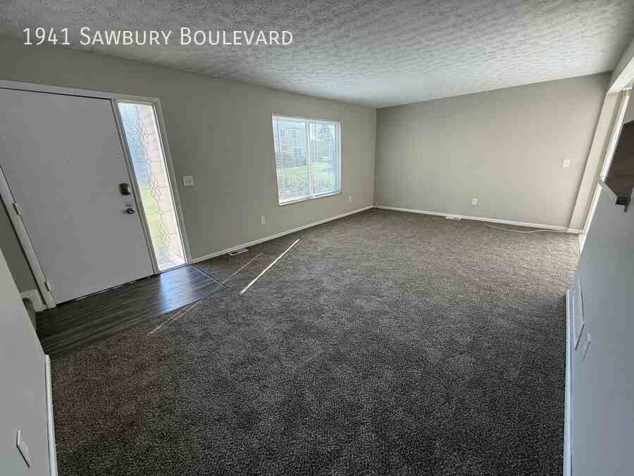 1941 Sawbury Boulevard - Photo 2 of 36