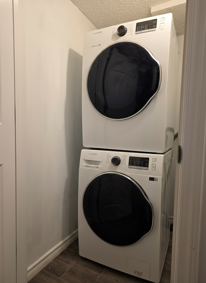 Edmonton Road - Photo 6 of 12