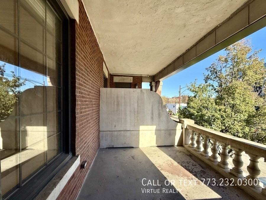 5528 S Indiana Ave #2 - Photo 6 of 25