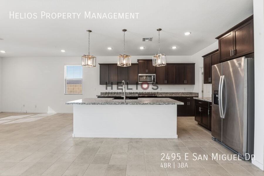 2495 E San Miguel Dr - Photo 7 of 40