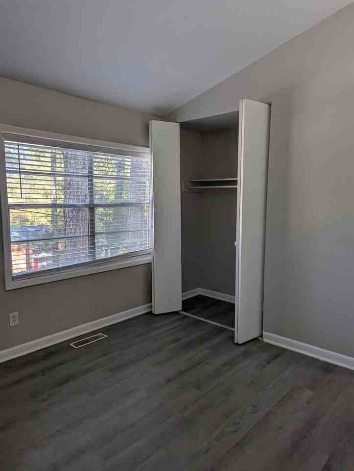 225 Ridgewood Avenue #225 - Photo 5 of 16