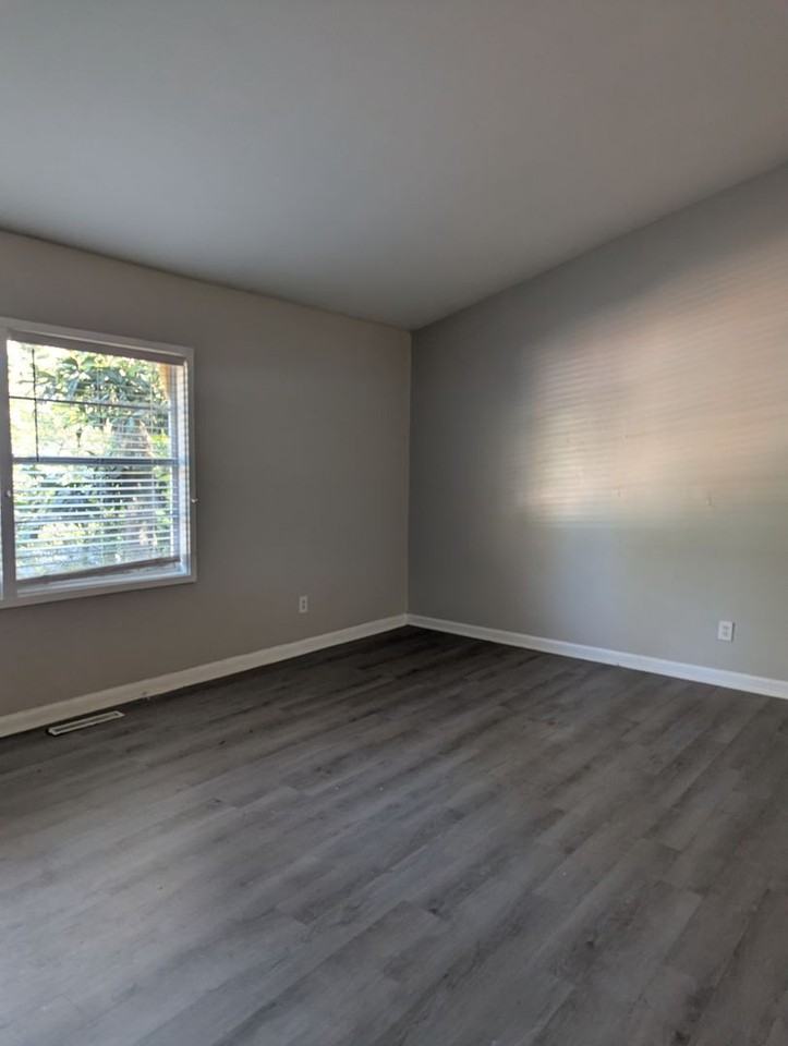 225 Ridgewood Avenue #225 - Photo 6 of 16