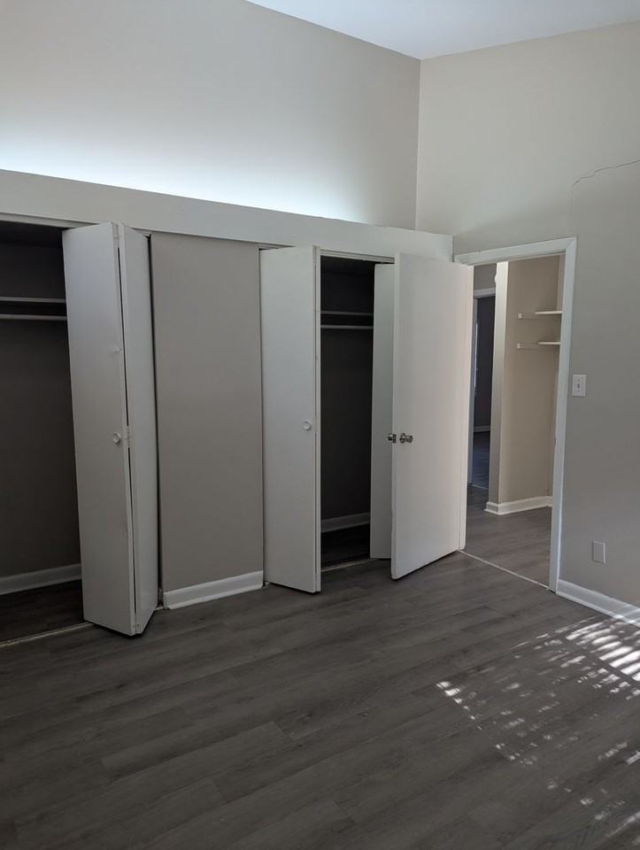 225 Ridgewood Avenue #225 - Photo 7 of 16