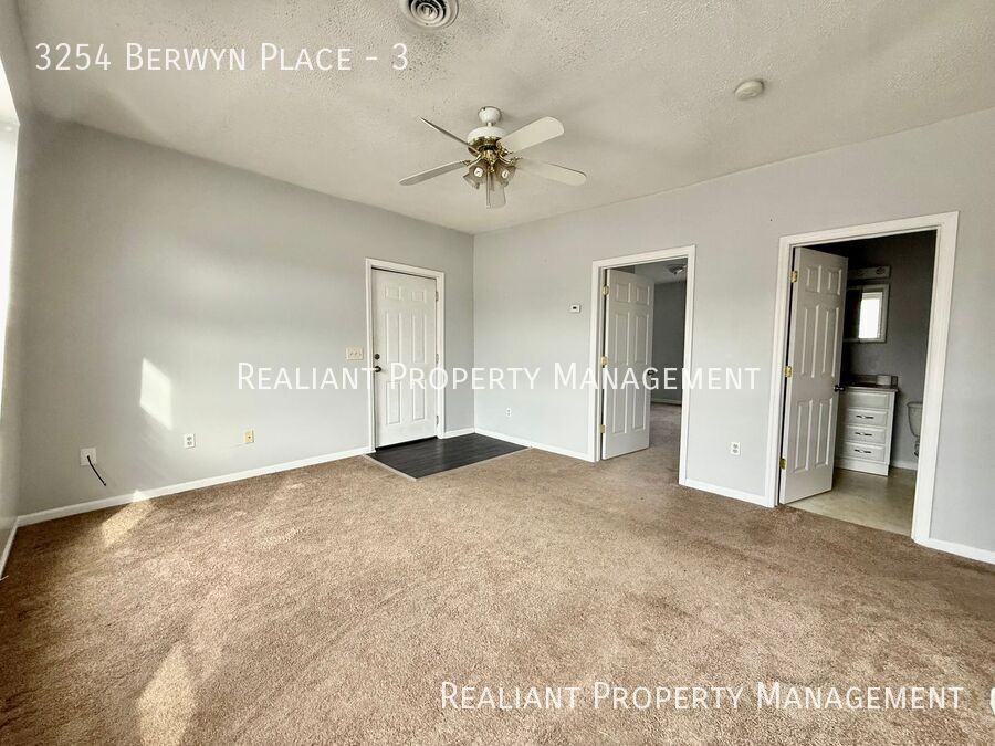 3254 Berwyn Pl #3 - Photo 3 of 14