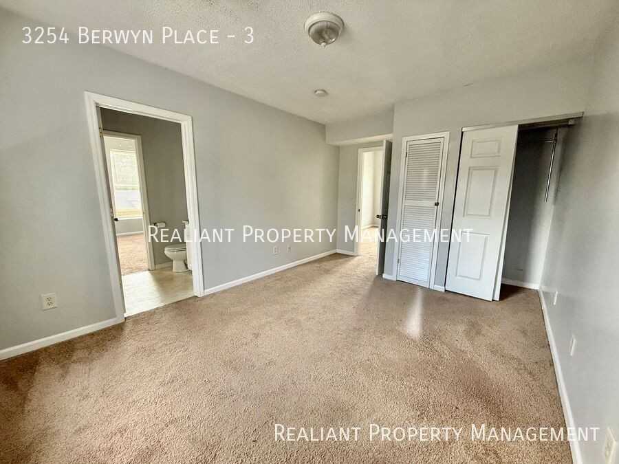 3254 Berwyn Pl #3 - Photo 6 of 14