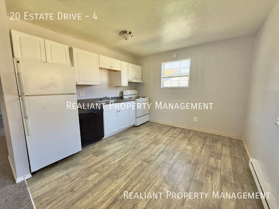 20 Estate Dr #4 - Photo 4 of 9