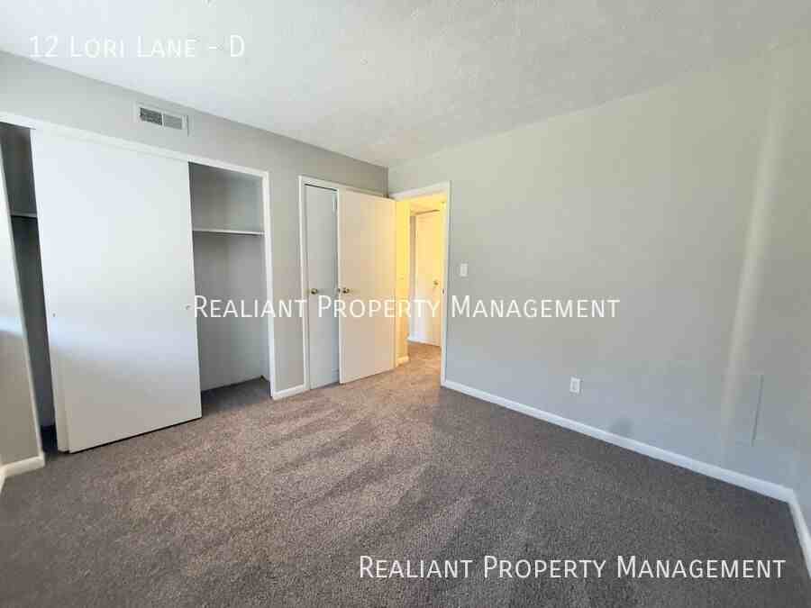 12 Lori Ln #D - Photo 6 of 11