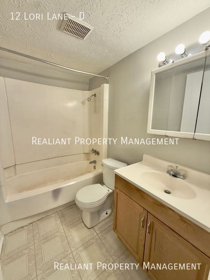 12 Lori Ln #D - Photo 7 of 11