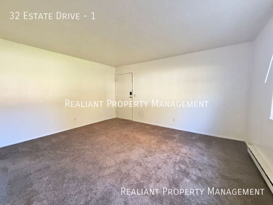 32 Estate Dr #1 - Photo 3 of 10