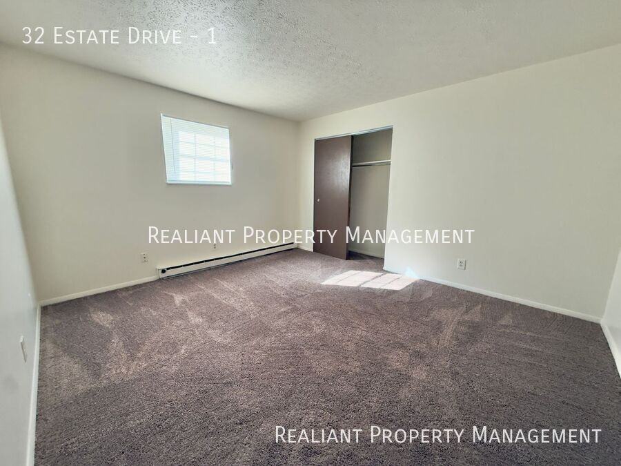 32 Estate Dr #1 - Photo 5 of 10