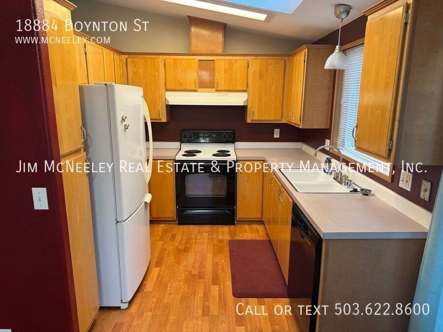 18884 Boynton St - Photo 3 of 21