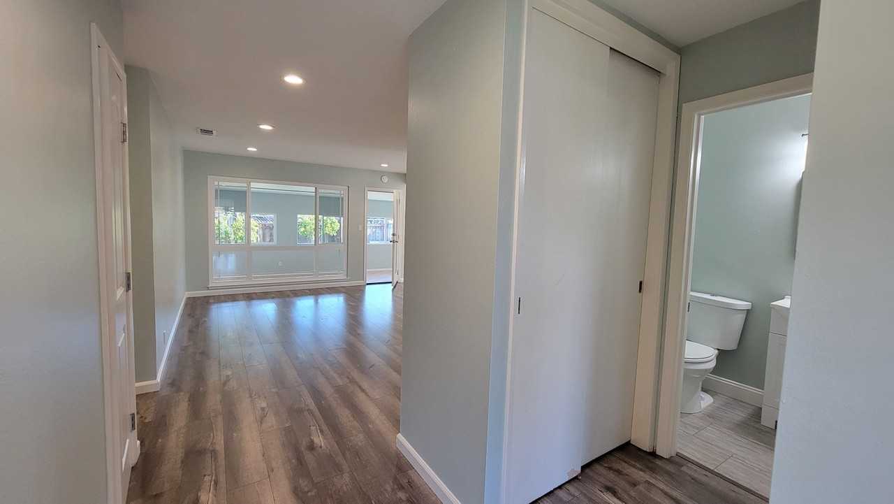 28022 Thackeray Avenue - Photo 4 of 29