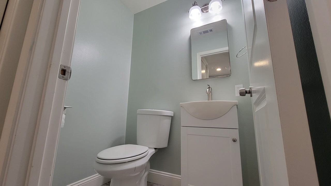 28022 Thackeray Avenue - Photo 5 of 29