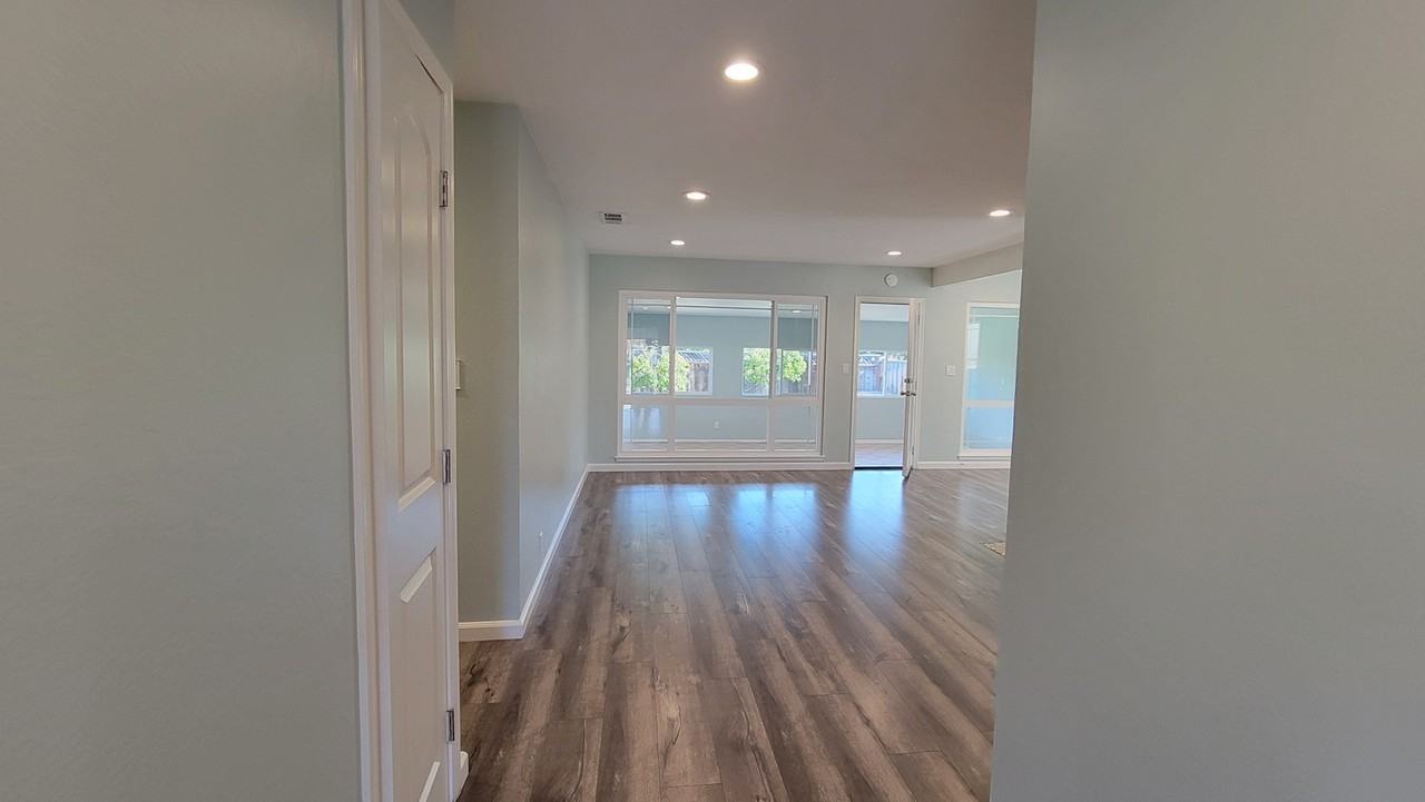 28022 Thackeray Avenue - Photo 6 of 29