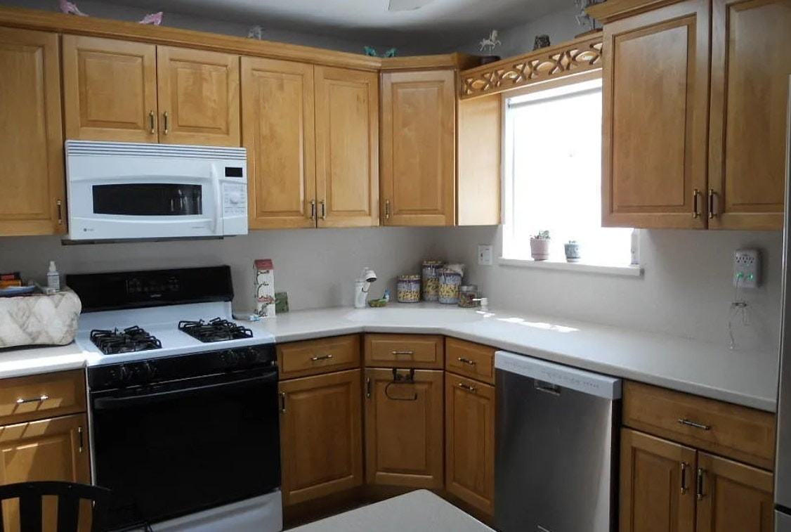 19 Berglund Avenue - Photo 3 of 21