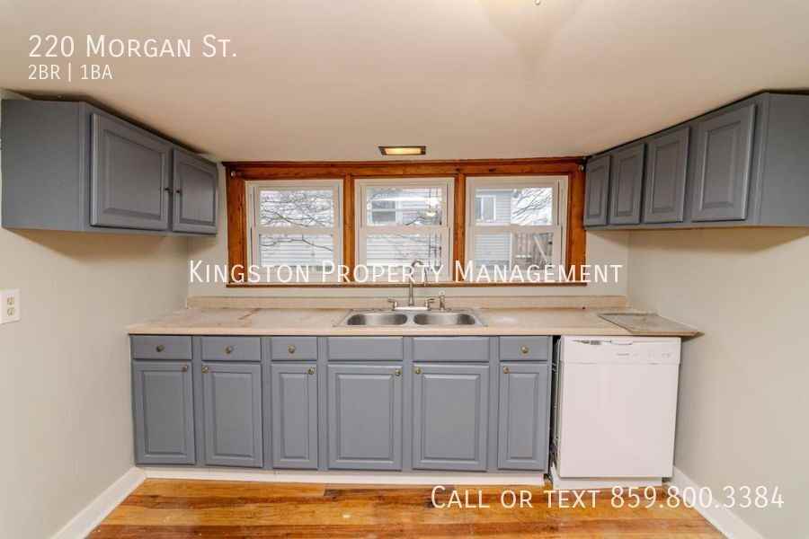 220 Morgan St - Photo 3 of 12