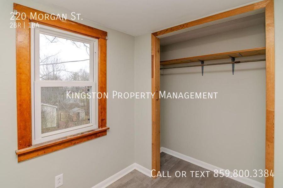 220 Morgan St - Photo 6 of 12