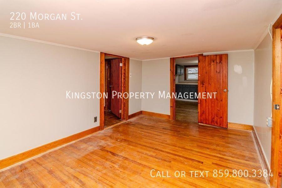 220 Morgan St - Photo 7 of 12