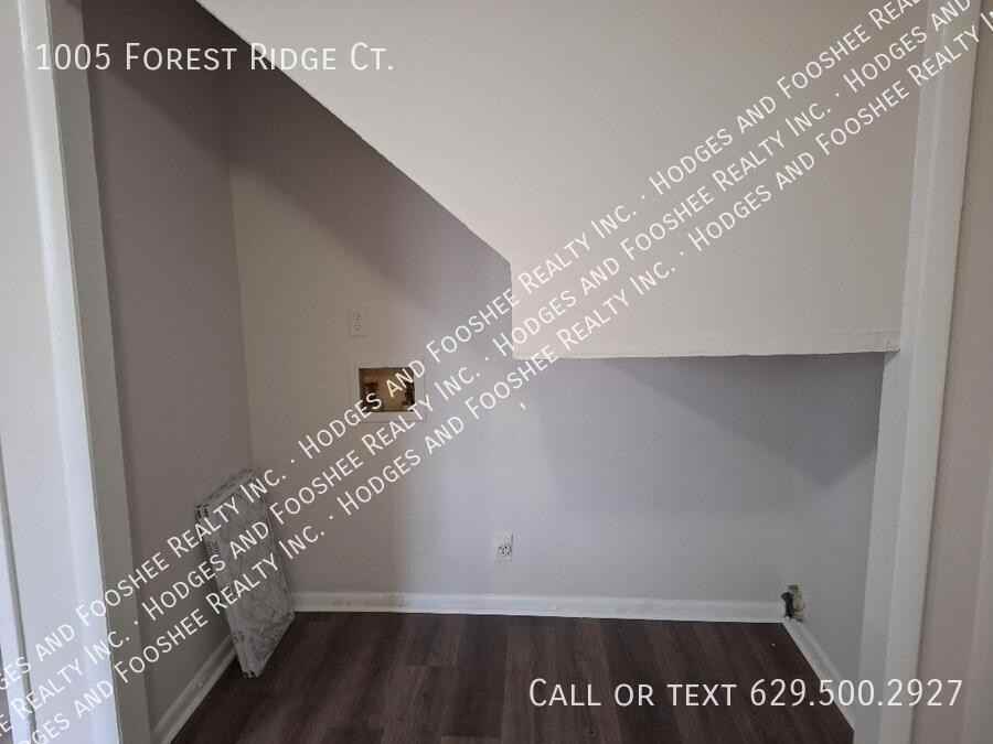 1005 Forest Ridge Ct - Photo 6 of 9
