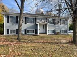 featured image of 565 Drom Ct