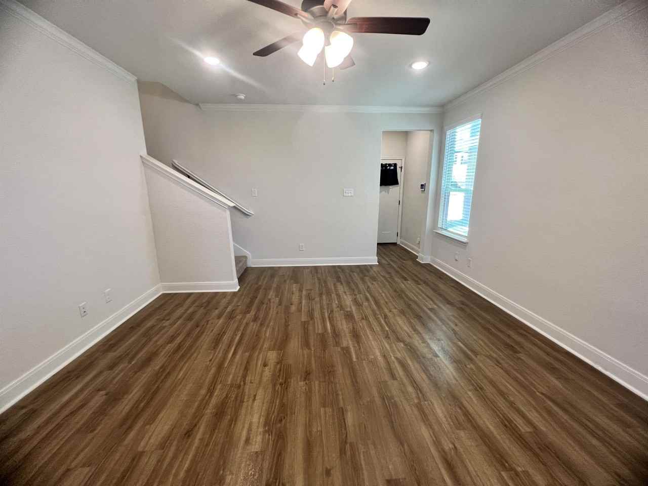 10335 Lynwood Creek - Photo 3 of 18