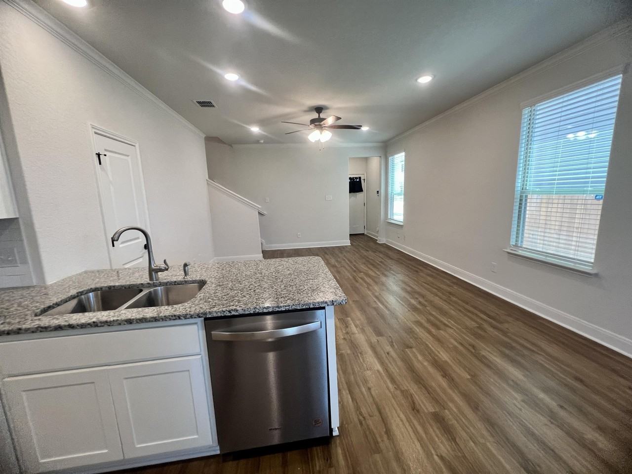 10335 Lynwood Creek - Photo 6 of 18