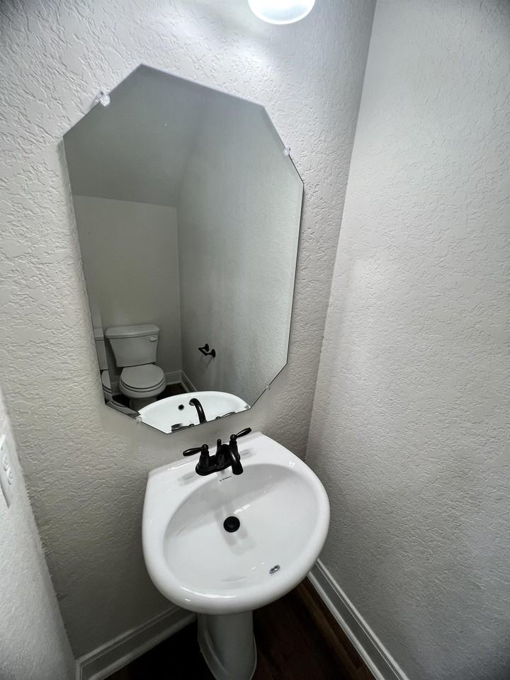 10335 Lynwood Creek - Photo 7 of 18