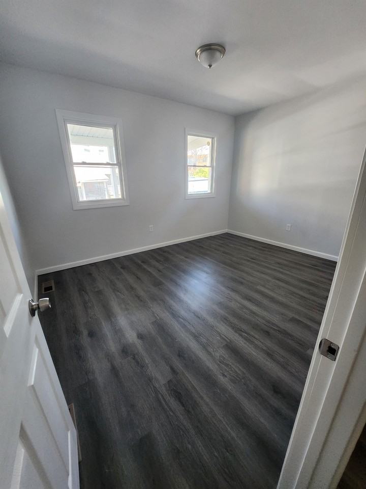 370 Olive Street LLC - Photo 4 of 8