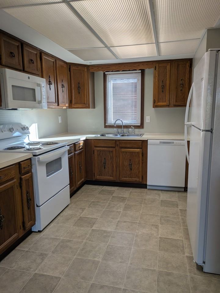 Ottawa Apartments - Photo 3 of 14
