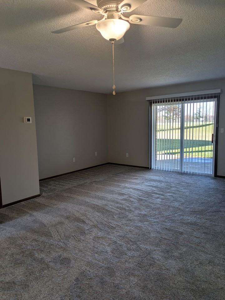 Ottawa Apartments - Photo 4 of 14
