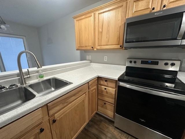 223 Pioneer Drive - Photo 3 of 21