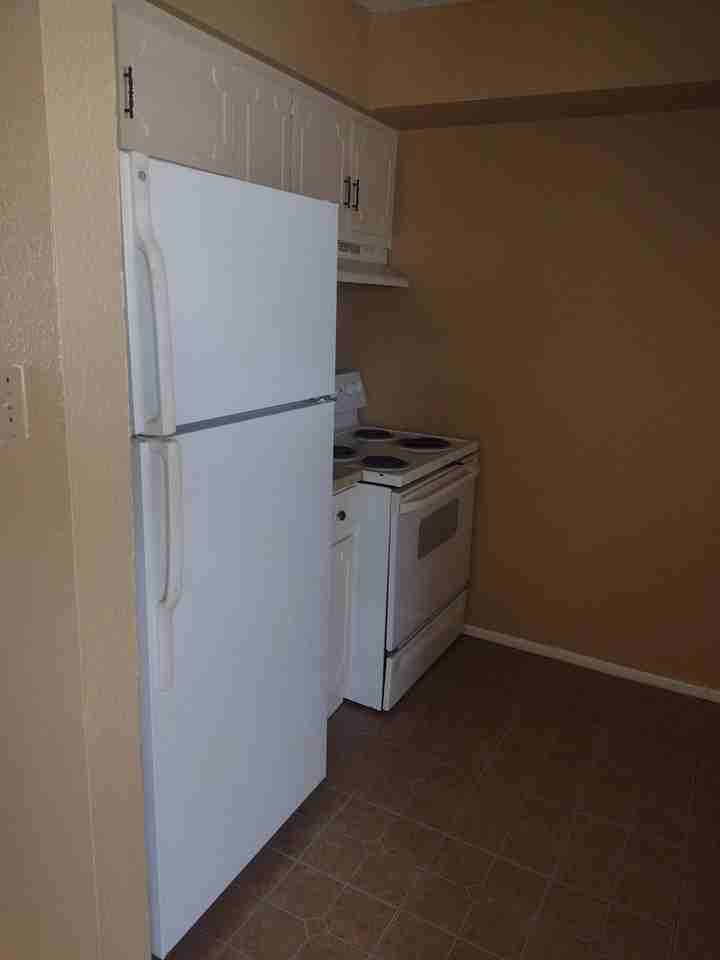 2095 La Palma St. - Photo 2 of 3