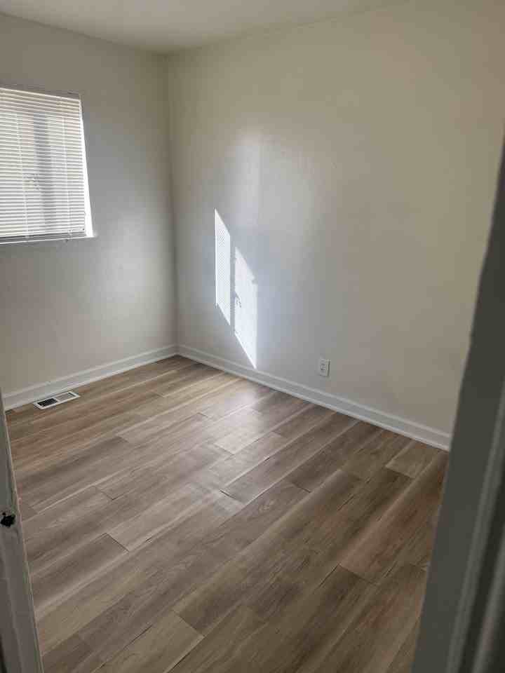 1585 Dudley Street - Photo 4 of 14