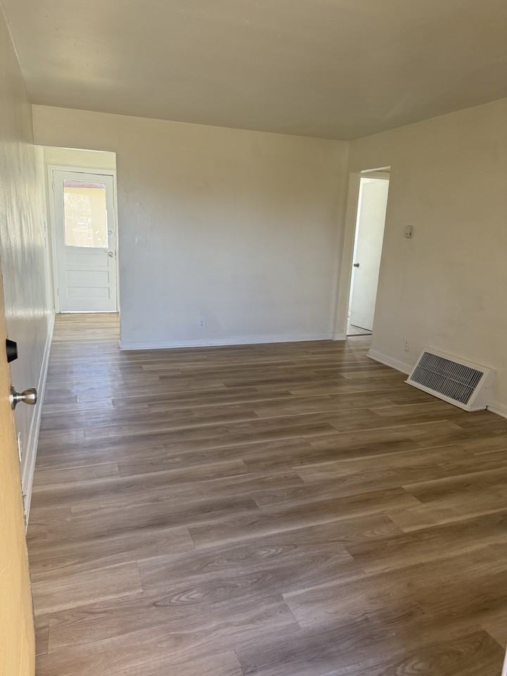 1585 Dudley Street - Photo 7 of 14