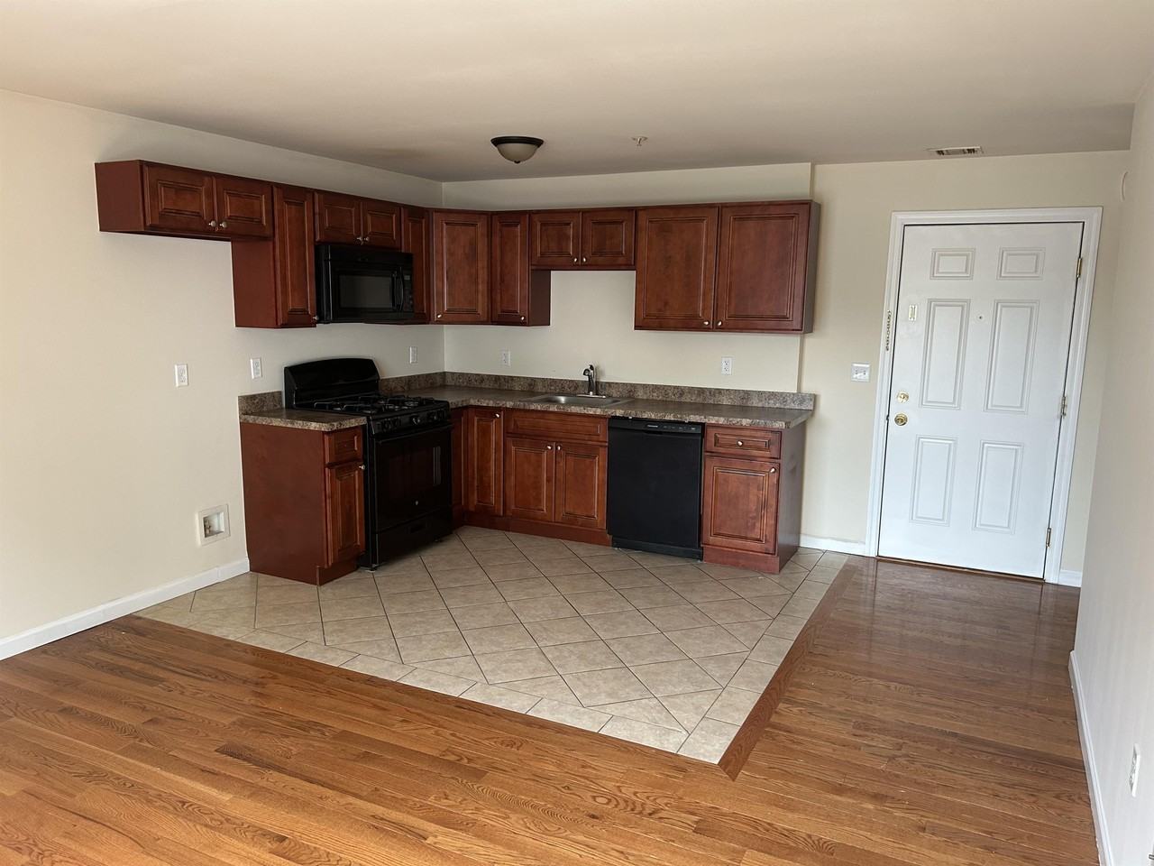 224 Hope Avenue - Photo 3 of 10